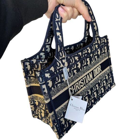 COPY - Christian Dior Navy and Cream Tote Bag - Picture 2 of 5